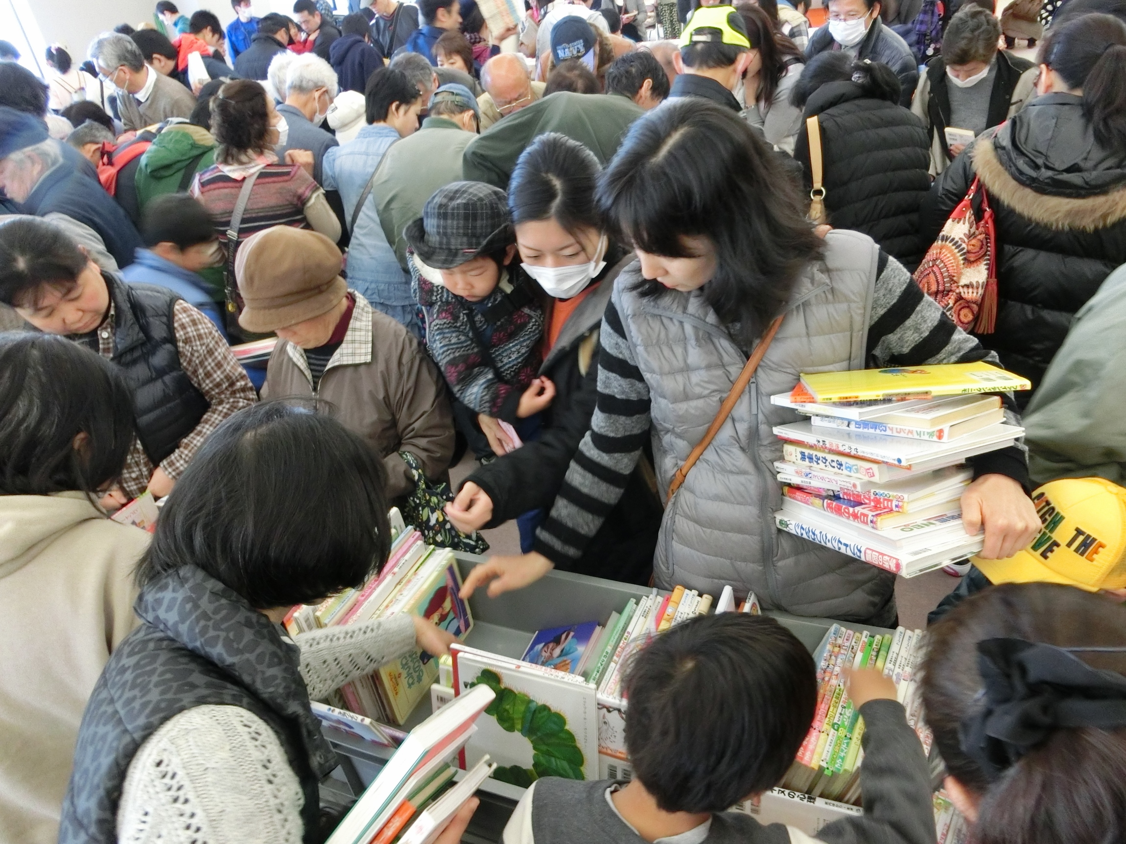 当社金澤紙業出品の古本市